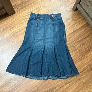 Bandolino Blue Trumpet Midi Skirt